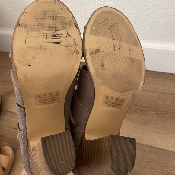 Carlos Santana heels (macys) - Picture 5 of 5